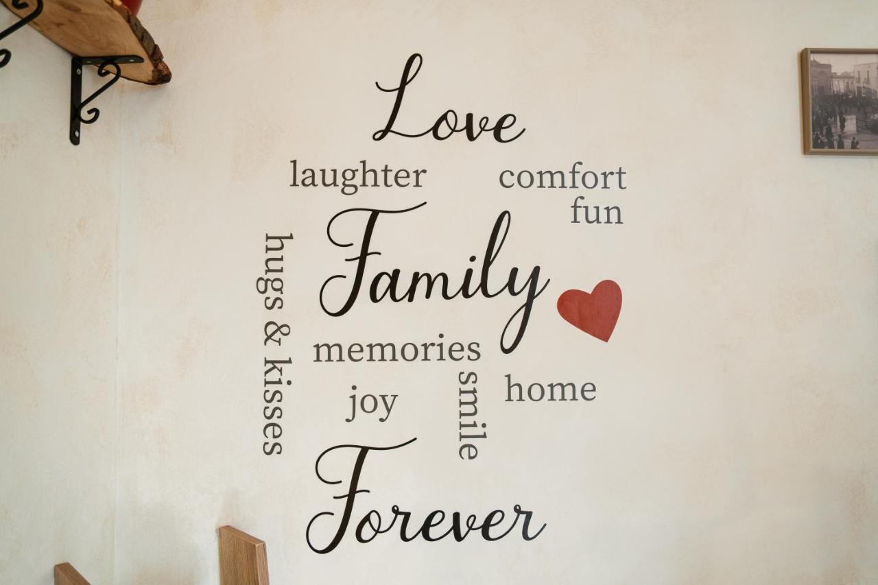 My Family Home ฟรานกาวิลลา ฟอนตานา ภายนอก รูปภาพ